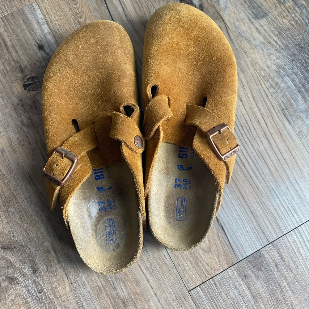 Birkenstock Boston Clogs - Tan